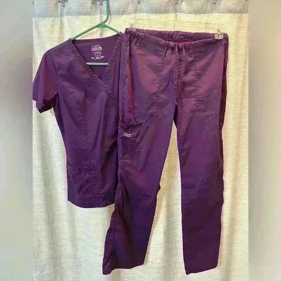 Cherokee scrub set - Picture 1 of 4